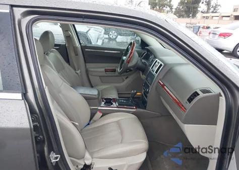 2008 Chrysler 300C Hemi z USA, uszkodzony, nr VIN 2C3KA63H08H187066